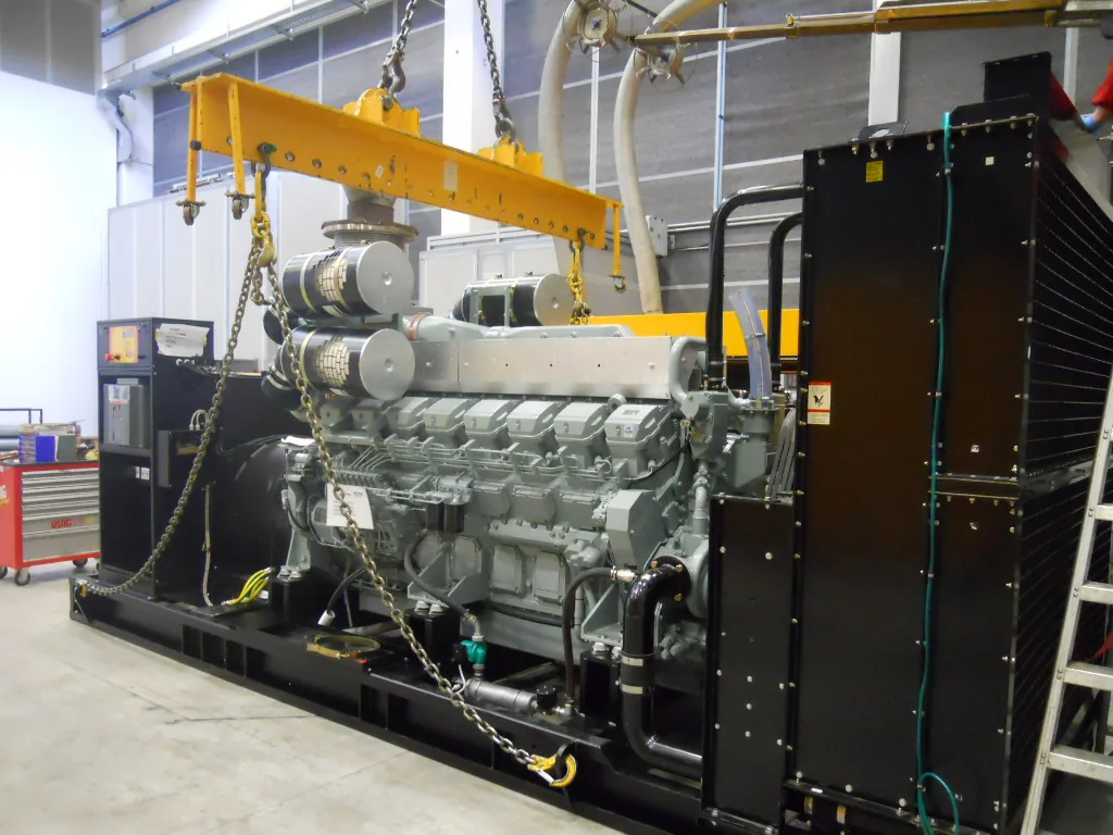 Stationäres Aggregat 1900 kVA mit Mitsubishi Dieselmotor und Stamford Generator